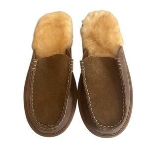 L.L. Bean Cozy Brown Suede Slippers with Fur Lining size 6 never worn